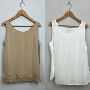 Set Of 2 Chico’s Sleeveless Tops Size 2/Large